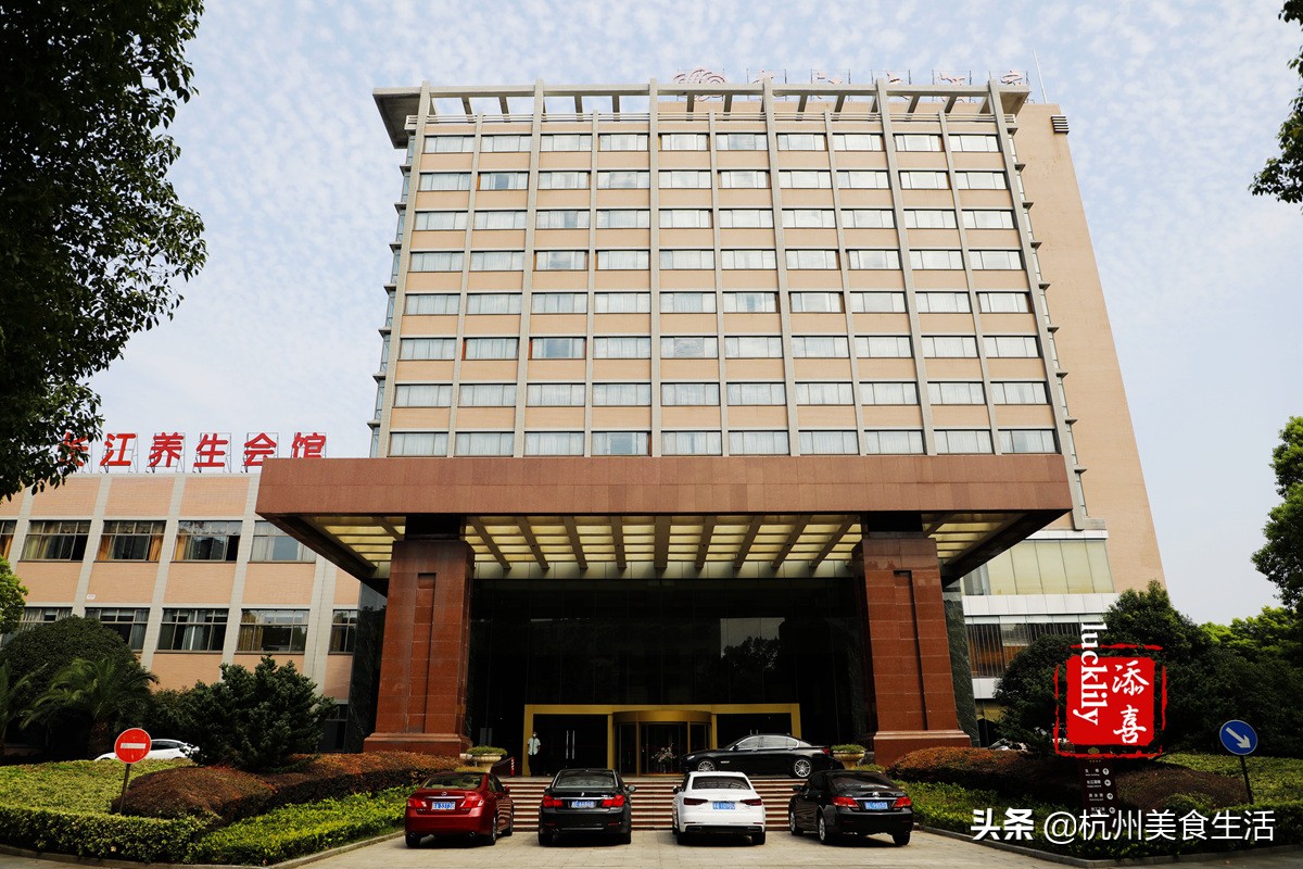 镇江美食三茅宫地锅鸡,镇江美食推荐锅盖面