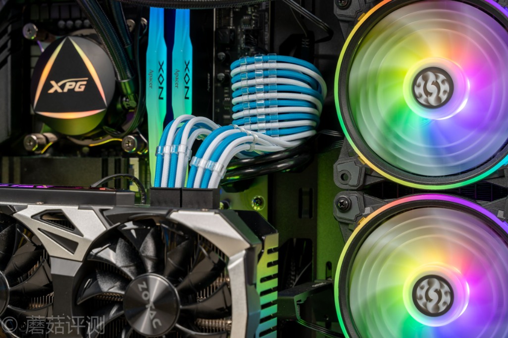 最好的240水冷评测,240分体水冷和240一体水冷对比