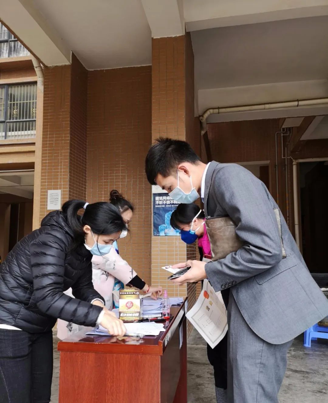 深圳市疫情感人视频,深圳疫情好人好事感动的视频