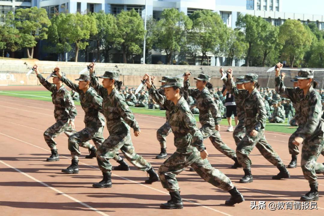 长沙理工大学城南学院隆重举行2021级新生开学典礼暨军训动员大会