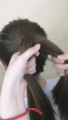 杨幂半扎鱼骨辫,杨幂的新发型双马尾鱼骨辫