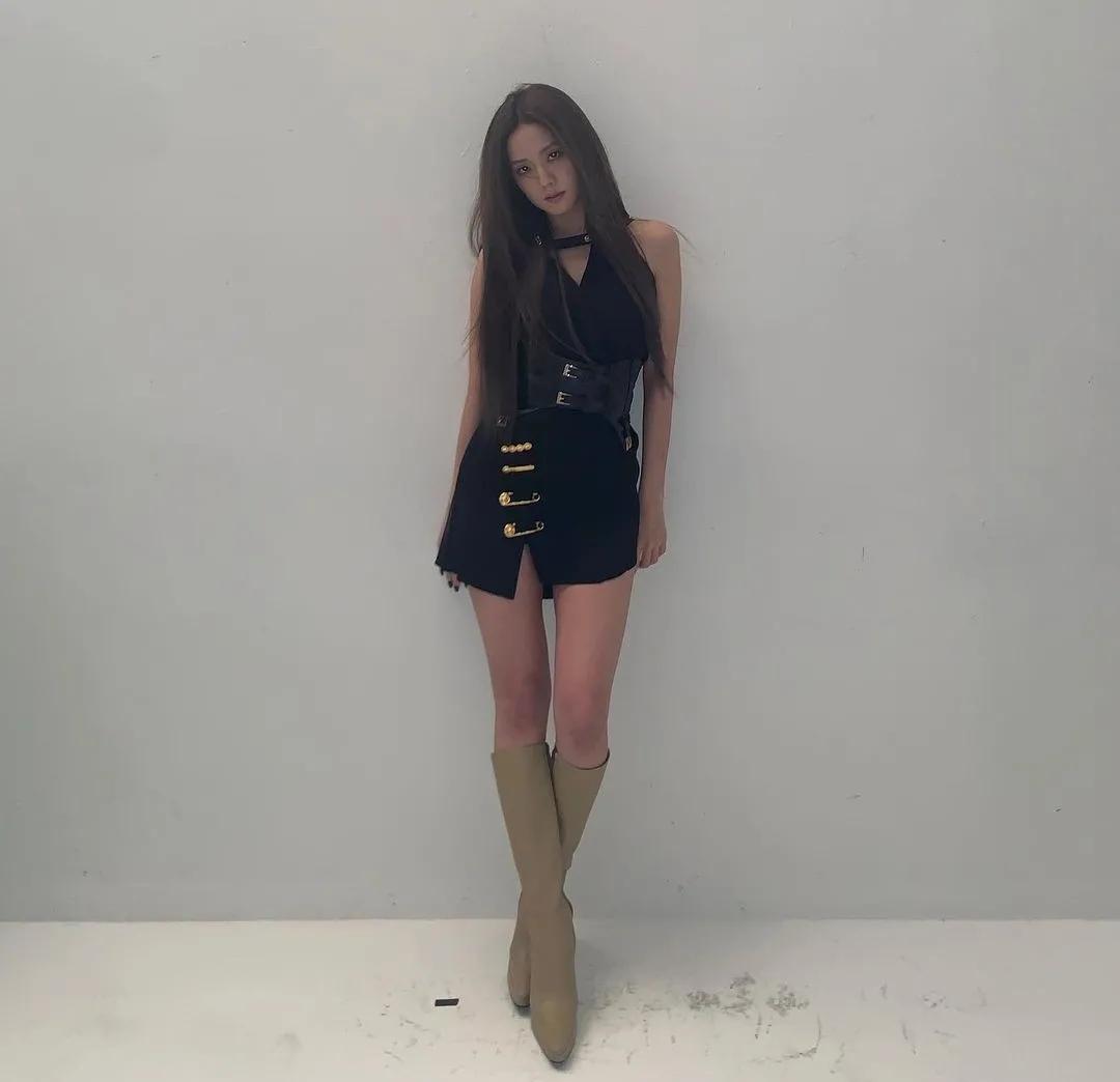 宣美拉长腿,宣美的腿真的那么长么