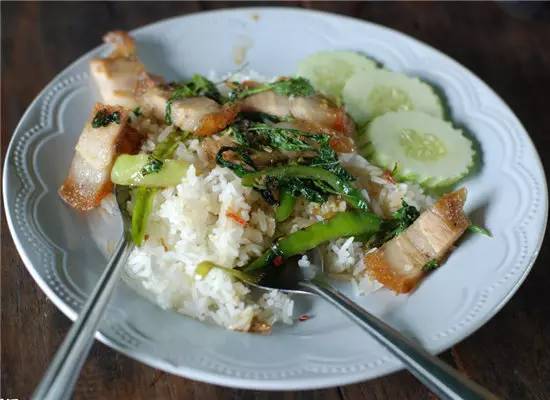 在泰国100块能买什么,泰国钱币100能换多少人民币