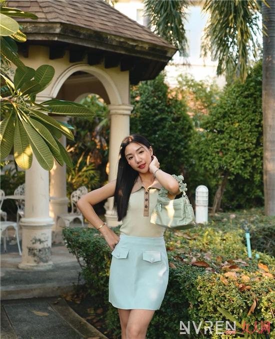 2022新款夏季潮流polo衫,洋气时髦polo衫女黄色