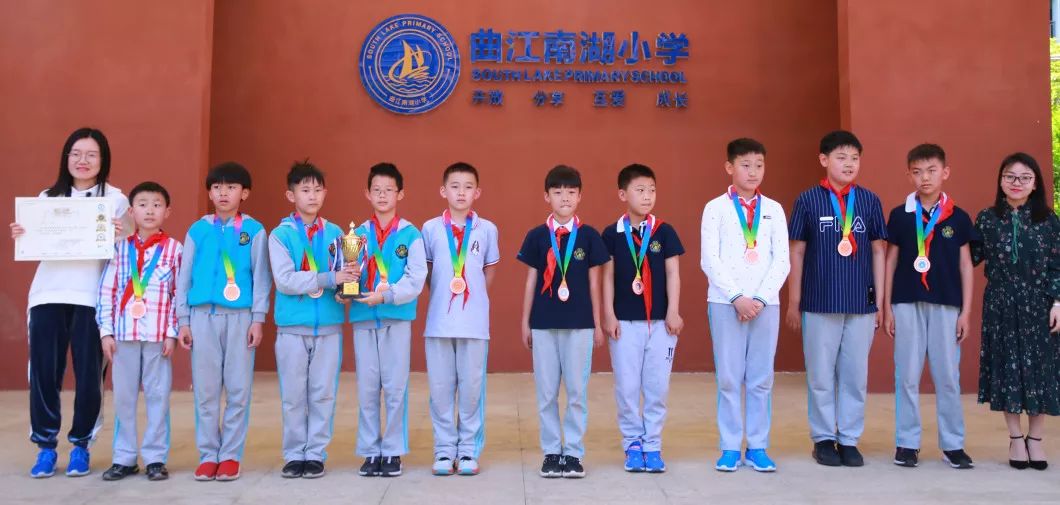 足球转动梦想绿茵放飞希望——曲江南湖小学举办第二届校园足球赛