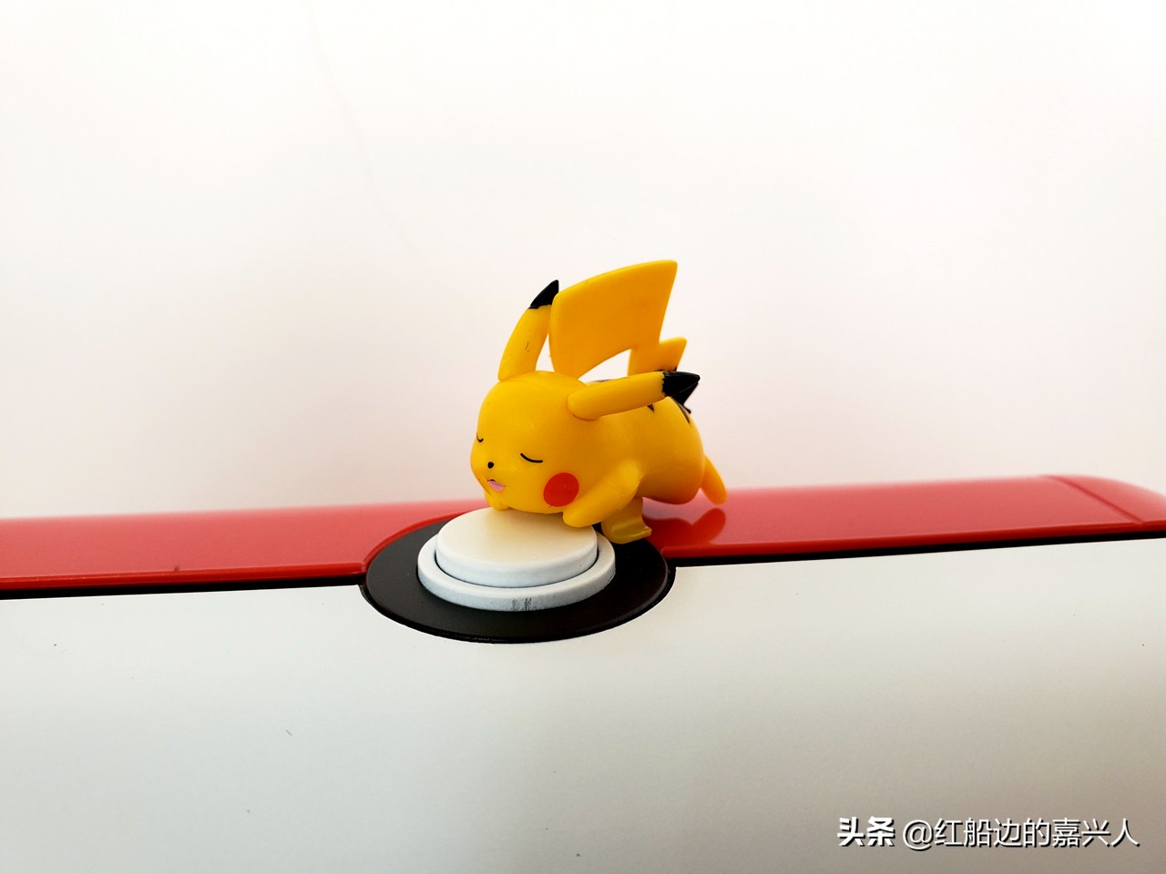 皮卡丘凌美联名款钢笔怎么装,宝可梦凌美钢笔