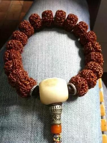 藏式老小金刚108颗包浆玉化,藏式盘龙小金刚容易包浆吗