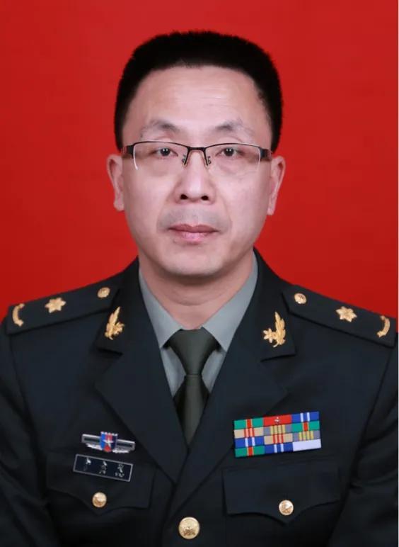 走进大兴的军大人040号|李金茂：甲乳外科的“小李飞刀”