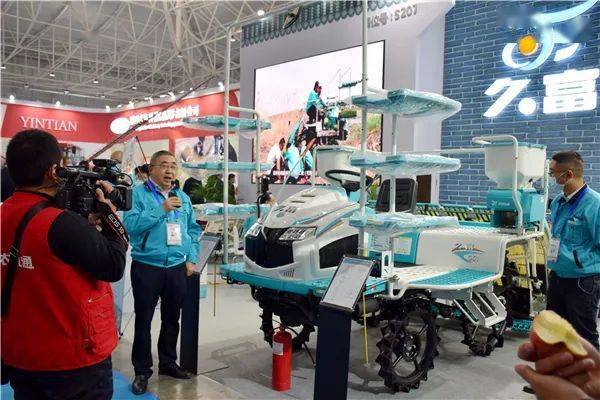 江苏农机生产厂家有哪些,300多家企业亮相江苏国际农机展