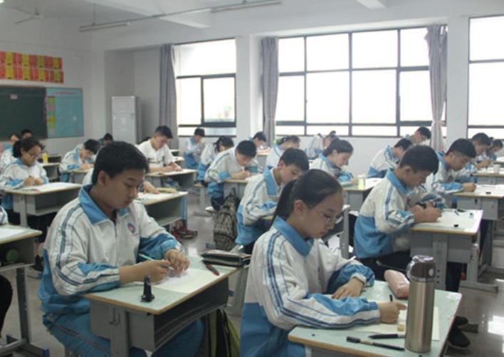 读高中和读技校有什么差别,读烂高中好还是职高好