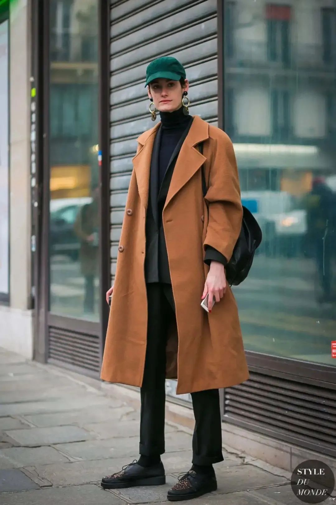 你还在买这么贵的大衣吗,买了件比较贵的大衣有些后悔