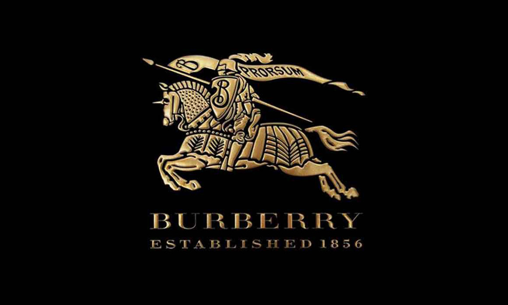 burberry经典款服装,burberry经典风衣介绍