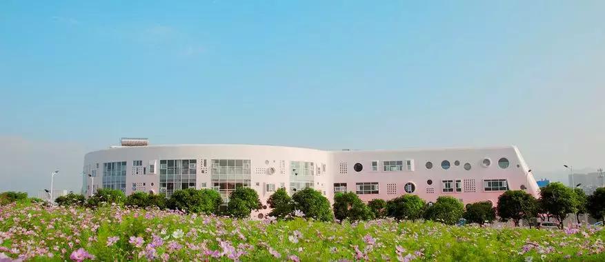 蒙自最有特色的幼儿园,最美棒棒糖幼儿园