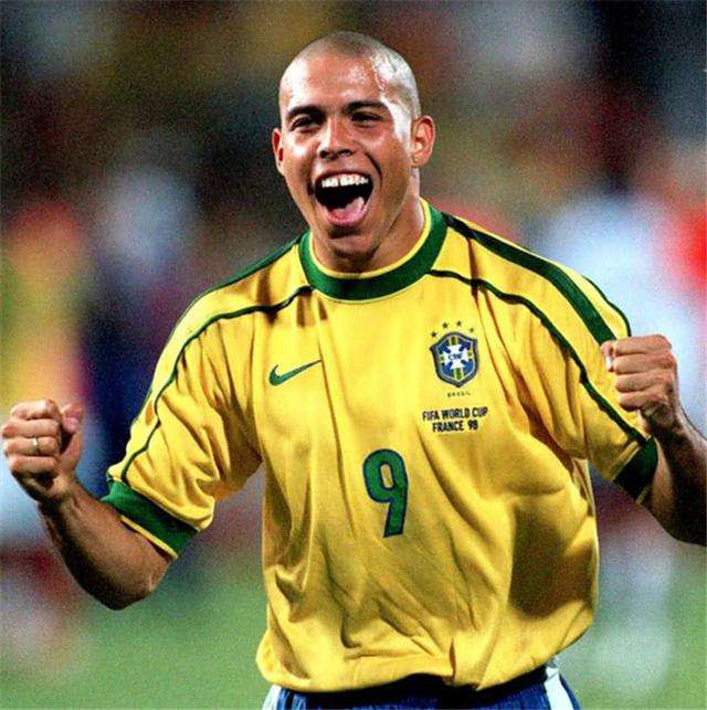 或许你不看足球就不懂足球的魅力,天下足球十大催泪解说词