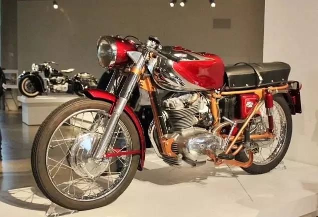 国外意大利摩托车博物馆,古典摩托车博物馆