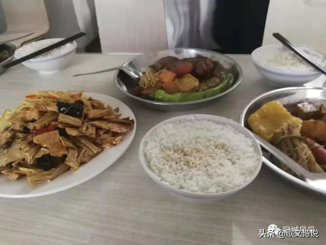 梁山雪花甏肉干饭属于哪个街道,梁山雪花甏肉干饭电话