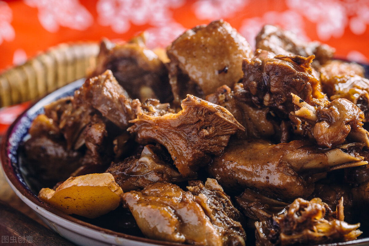 鸭肉怎样去腥味口诀,盐水鸭如何做到鸭肉紧实没有腥味