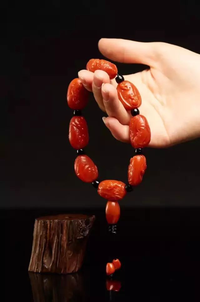 文玩手串刚开始买哪个比较好,新手最适合入手的文玩手串价位