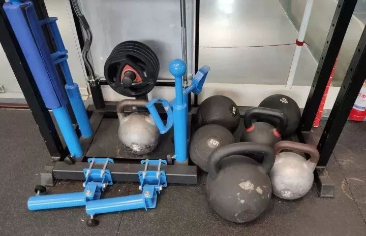 国内健身教练培训机,设备最全健身房