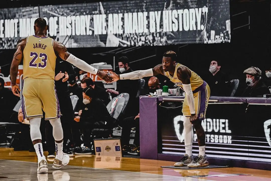 最近湖人卡鲁索为什么不上场呢,湖人卡鲁索詹姆斯