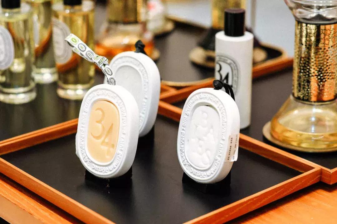 提升妆容精致度的化妆品,可以提升妆容质感的化妆品