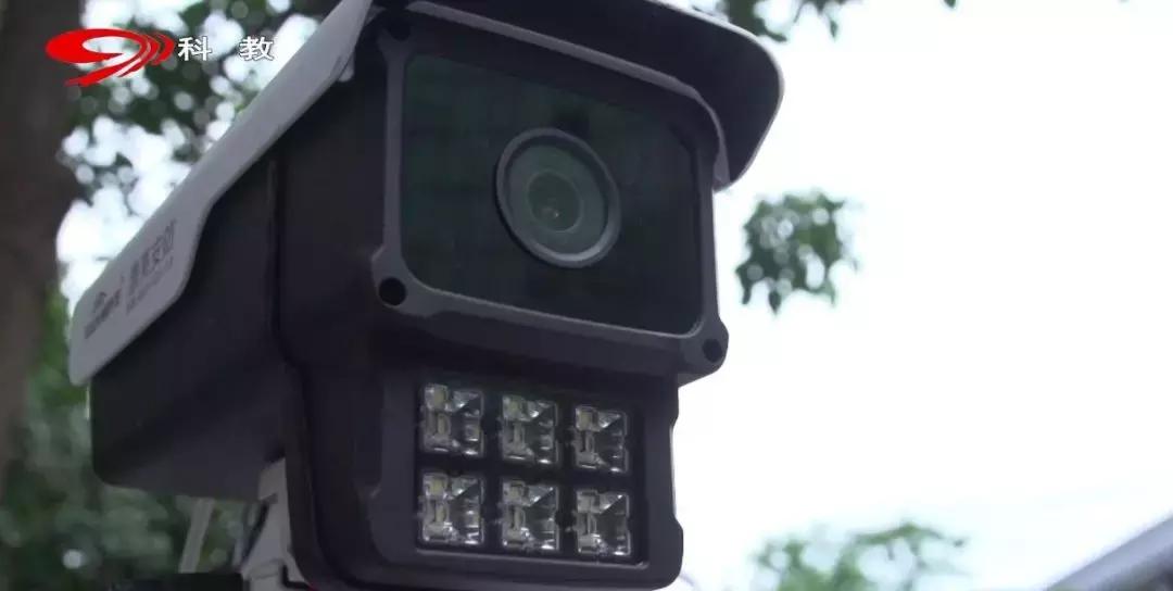 无线监控摄像头真的好用吗,记者亲测测温仪