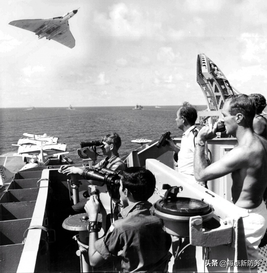 中国买“墨尔本号航母”无人阻拦：澳海军急于出售，老美压根不管