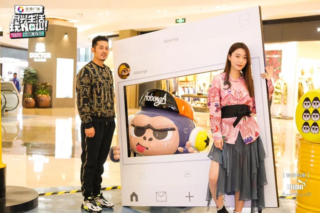 屁屁猩拍了拍你，并递出一张50团100代金券