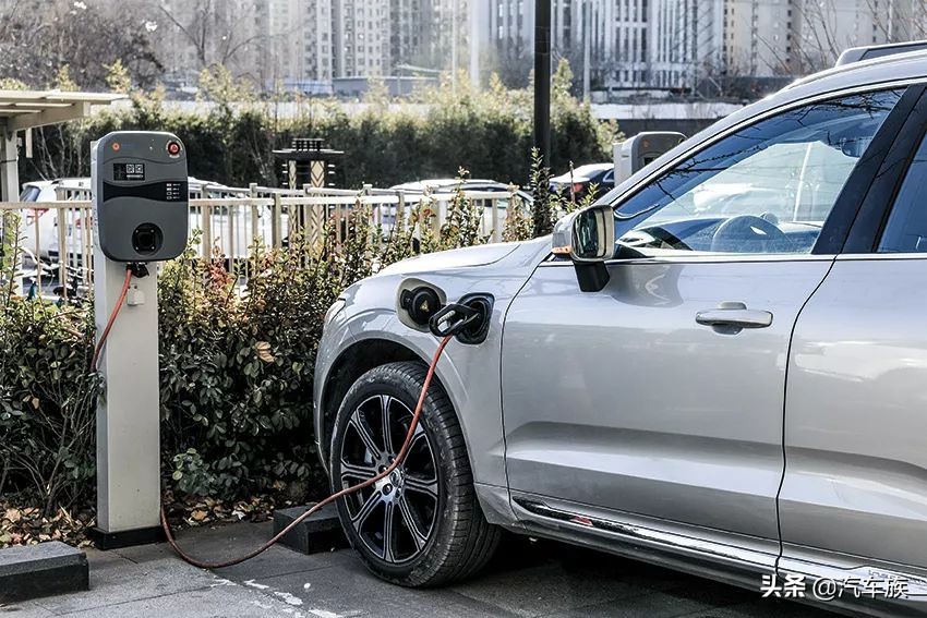 2019款中国沃尔沃xc60试驾,沃尔沃xc60t82022款落地价