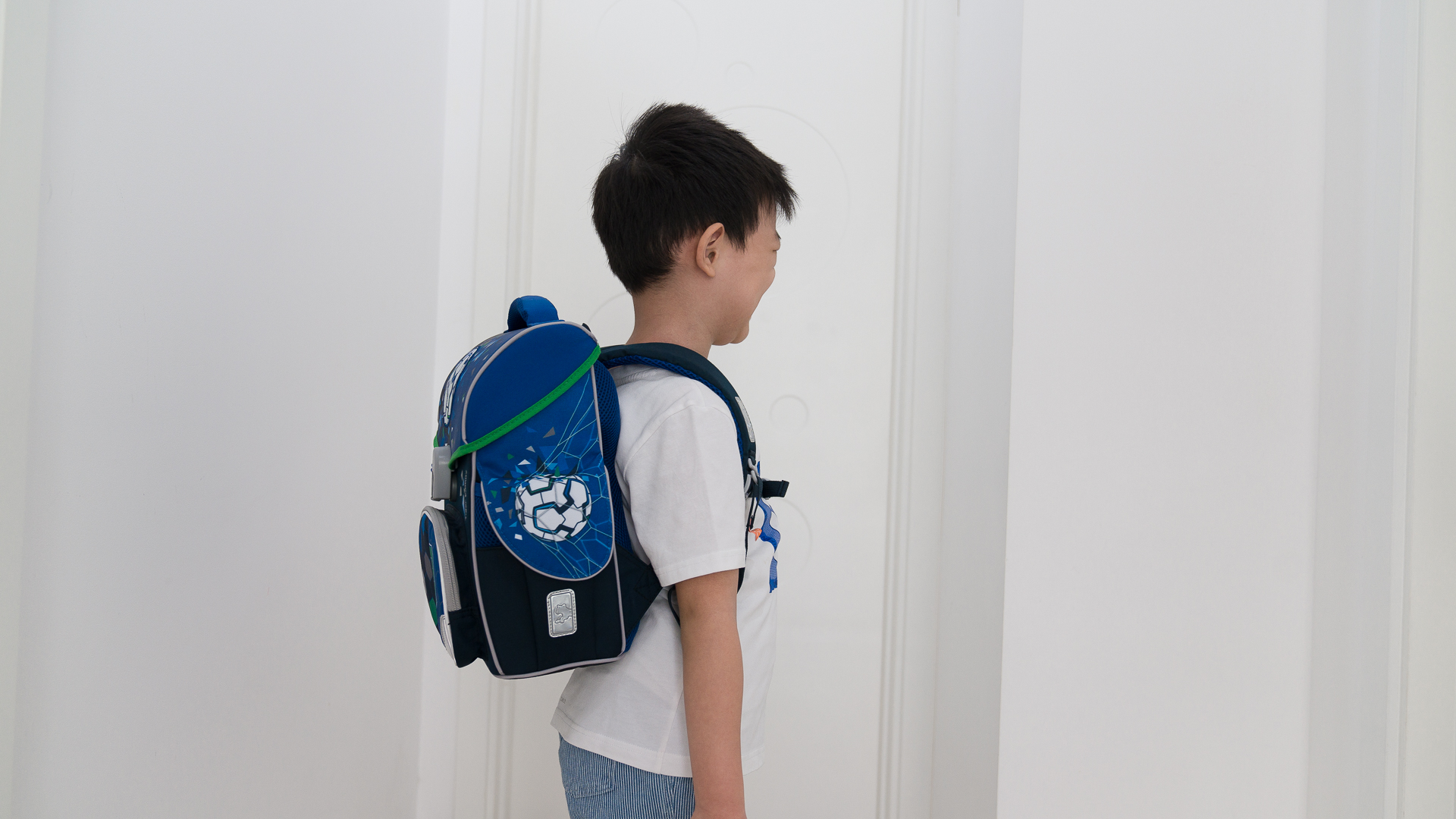 减负护脊书包怎么选,如何给孩子选一款好的护脊书包