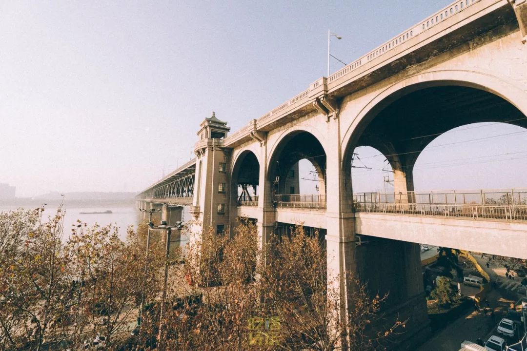 武汉的造桥水平,武汉造桥的视频