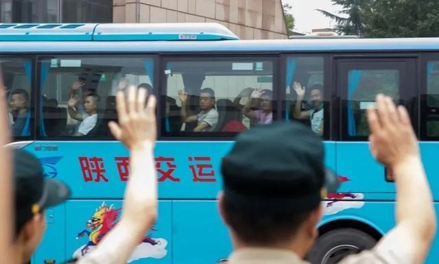 军校学员毕业有时间回家吗,军校什么情况下才能离校