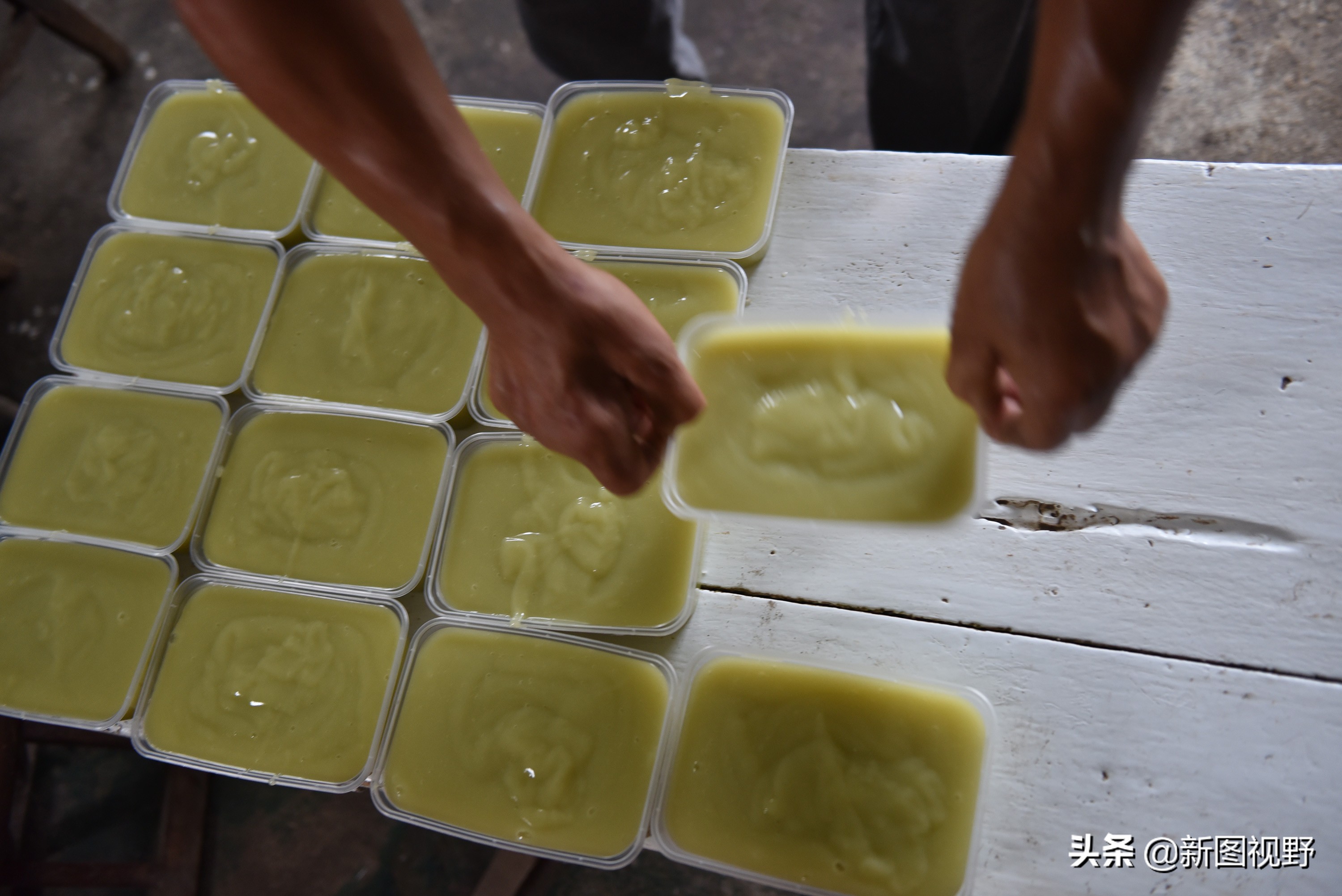 豌豆凉粉卖多少钱一斤,卖豌豆凉粉视频