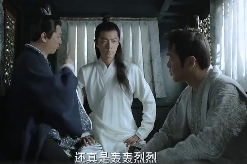 蹭不蹭热度不好说，编辑二字用的妙！替许凯撇清，夸赞有些假