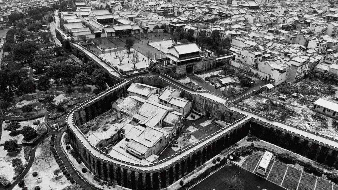 榛勫北鍑屼簯璁茶瘽瑙嗛,榛勫北甯傚涔﹁鍑屼簯