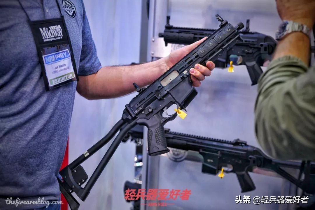 ump45冲锋枪实战射击视频,美国特警装备ump45冲锋枪
