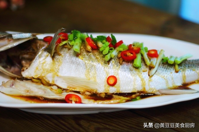 做清蒸海鱼开锅蒸还是冷水蒸,清蒸海鱼要多少分钟