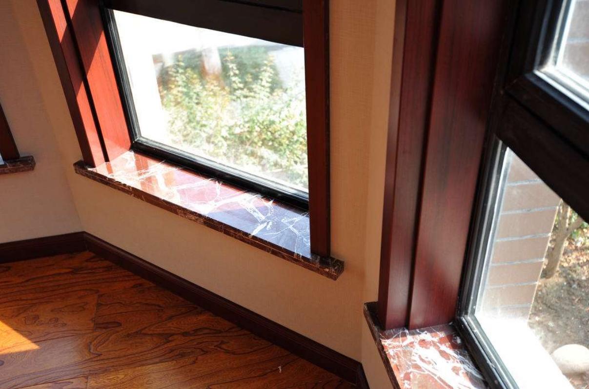 窗户没包窗套该怎么处理,屋内窗户要不要装窗套