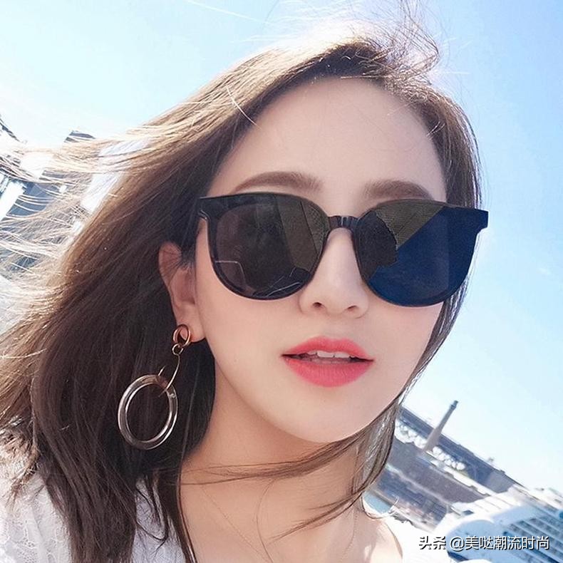 不同脸型怎么挑发型,不同的脸型如何挑选适合的眼镜