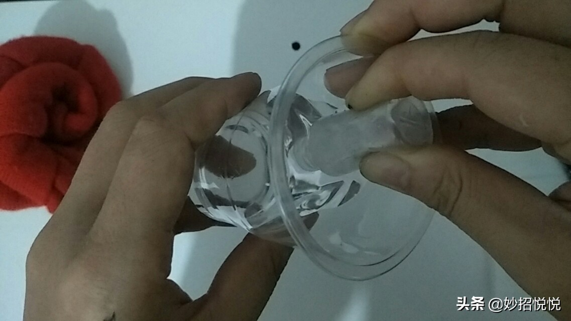 眼线笔买回来不流畅怎么办,眼线笔买回来怎么不出水