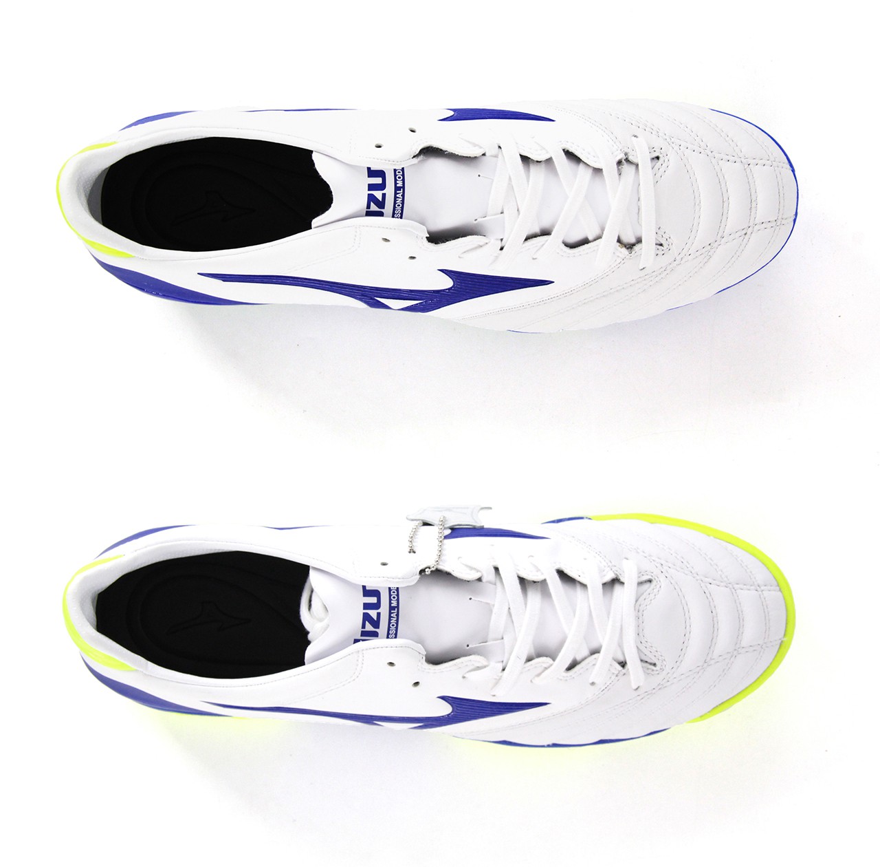 靠的是过硬的品质和口碑,美津浓moreliaas实战