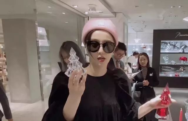 范冰冰过年vlog,范冰冰日本逛街