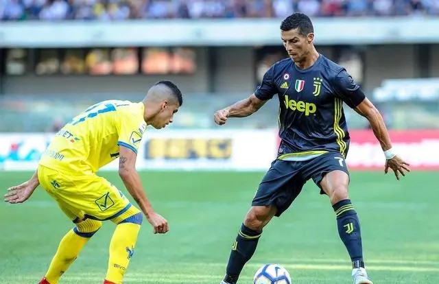 罗纳尔多30个精彩过人,分析罗纳尔多的技术