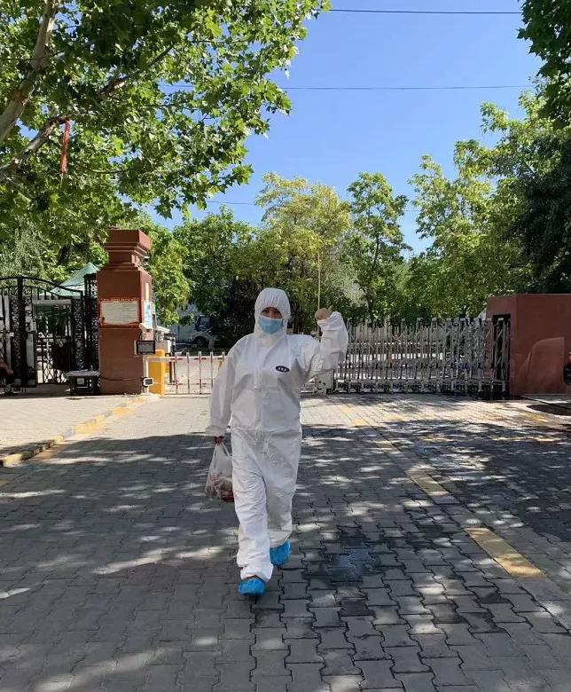 伊宁县疫情之下的我们,疫情期间医务人员不退缩