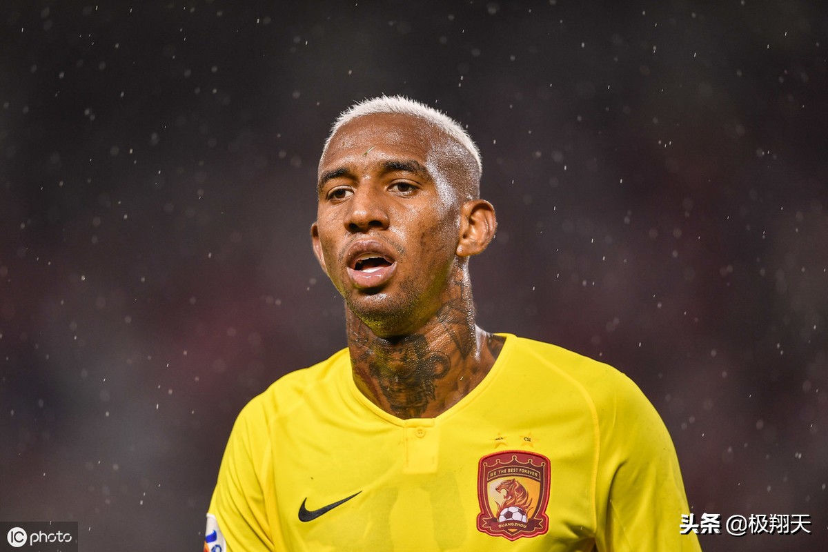 五星红旗迎风飘扬比赛,五星红旗迎风飘扬亚洲杯