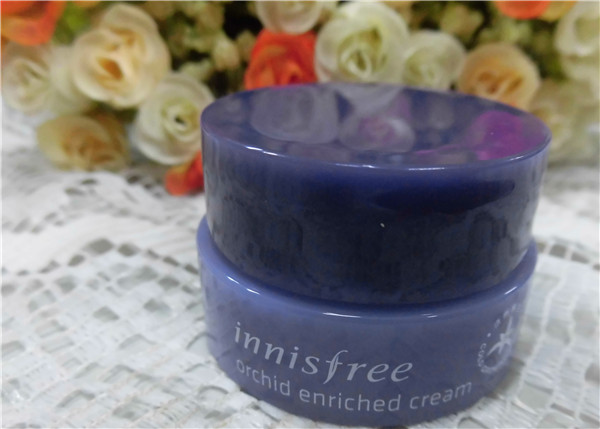 悦诗风吟济州寒兰至润精华液,悦诗风吟蓝莓保湿面霜测评