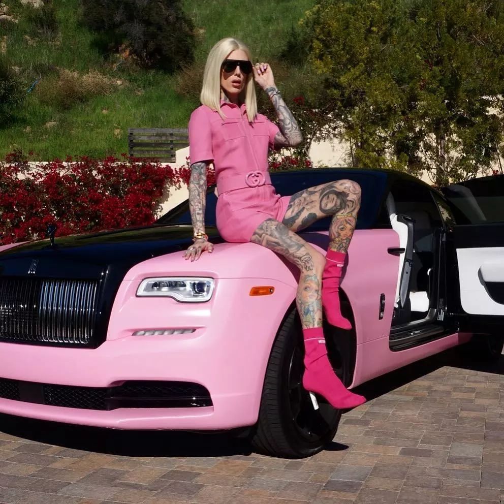 在飞机吃汉堡,在飞机上吃米其林大餐