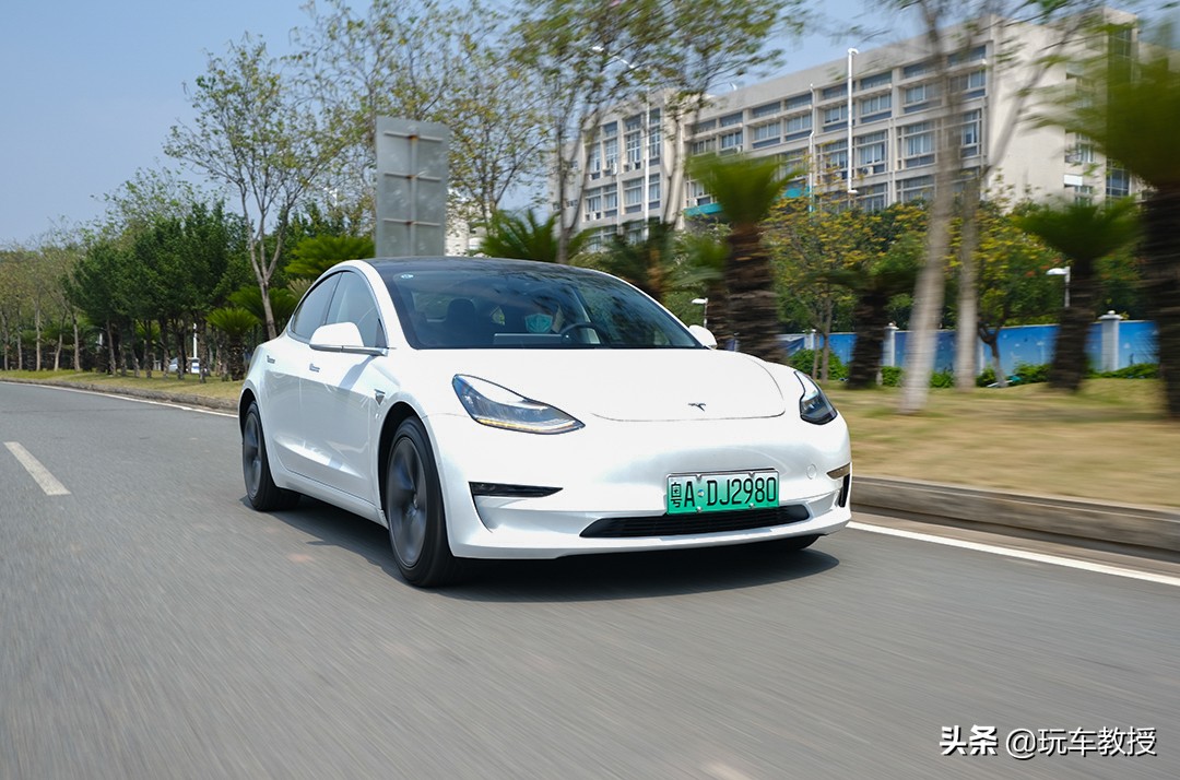 奥迪a4和特斯拉model3怎么选,特斯拉model3焕新版奥迪a4