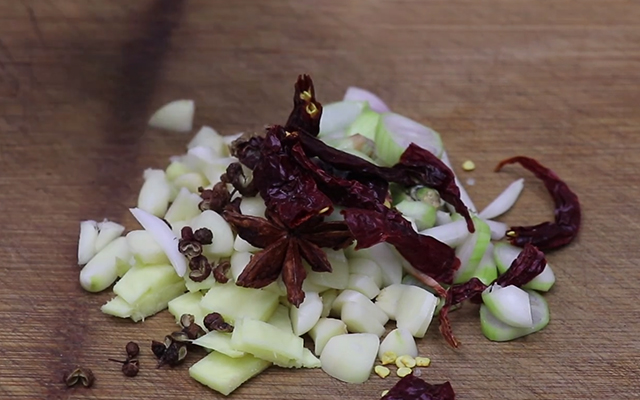 家常版红烧鱼块的做法,四川正宗红烧鱼块的做法大全