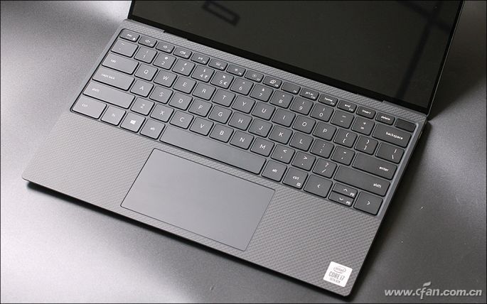 戴尔xps139300对比评测,戴尔新xps13轻薄本